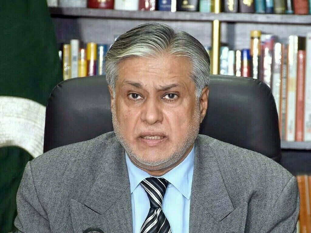 پاکستان نے بھارتی فضائی کارروائی کے دوران تین نہیں بلکہ چار رافیل طیارے مار گرائے تھے، اسحاق ڈار کا دعویٰ۔